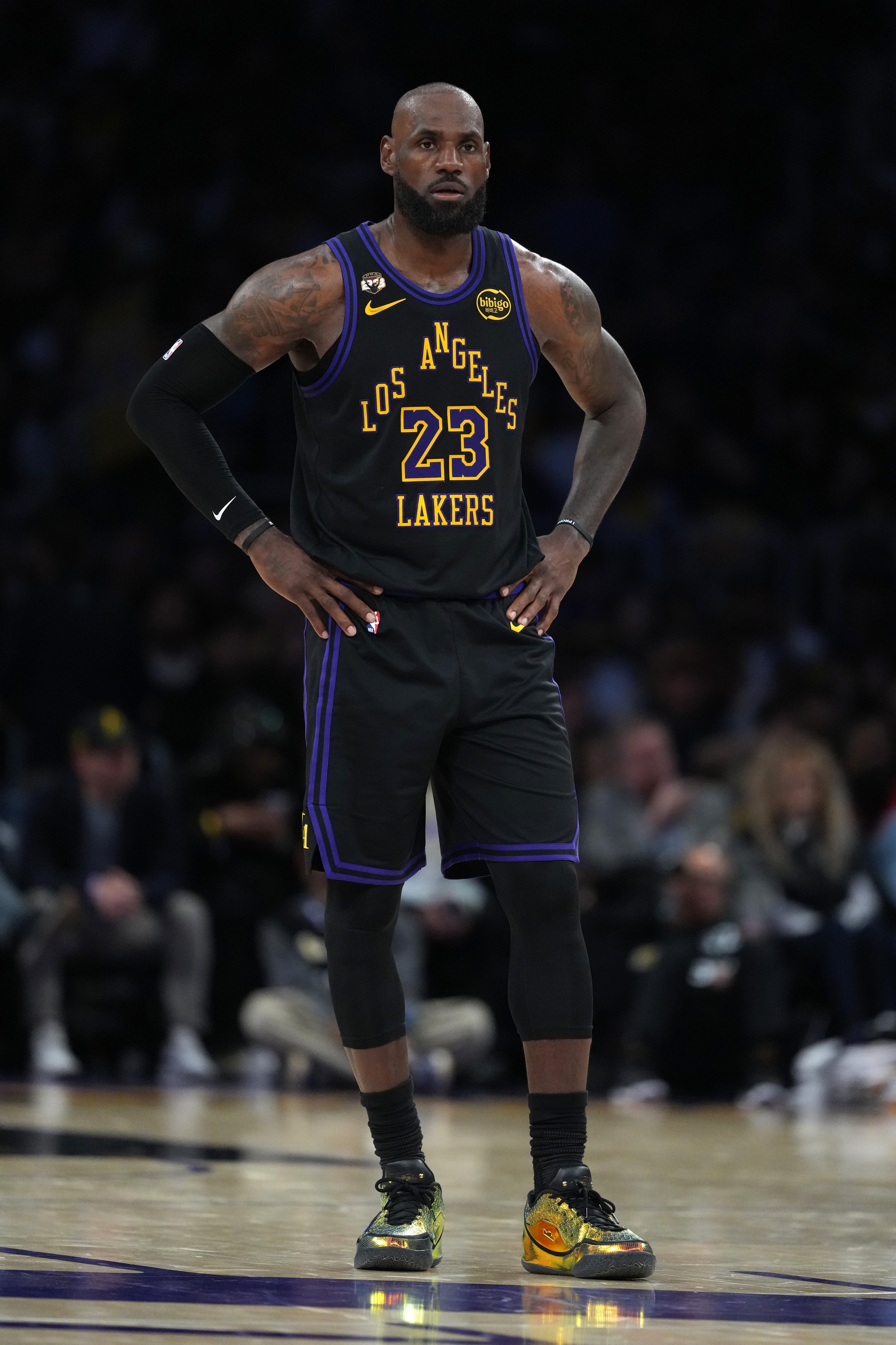 开云体育官网-末节翻盘的关键？詹姆斯：我们打出了高水准的防守 第四节7次封盖