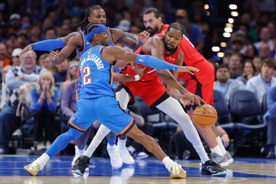 开云体育下载-亚历山大表情挑衅，狂喷杜兰特到底说了啥？原话曝光比追梦还扎心